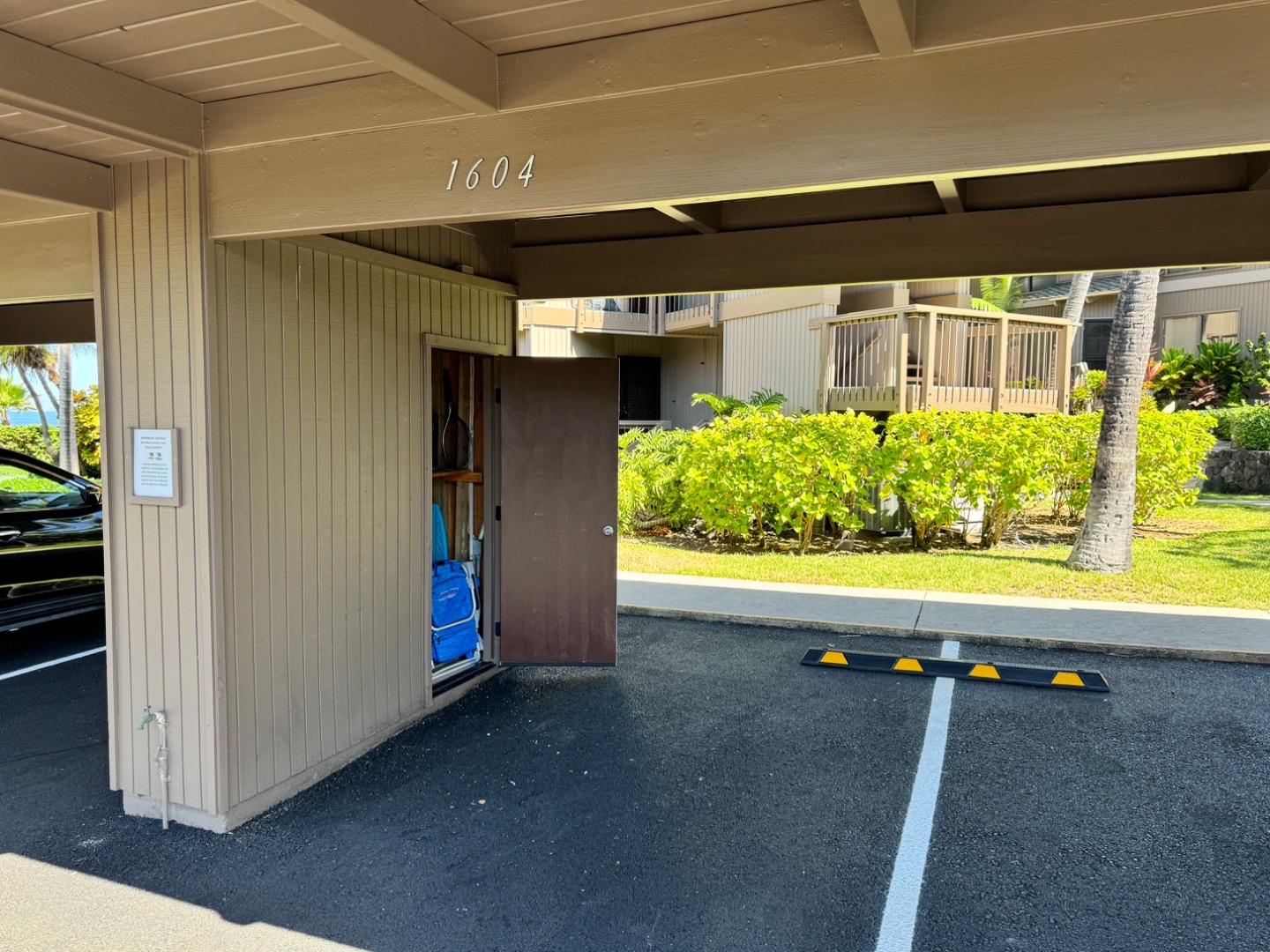 Unit 1604 parking spot